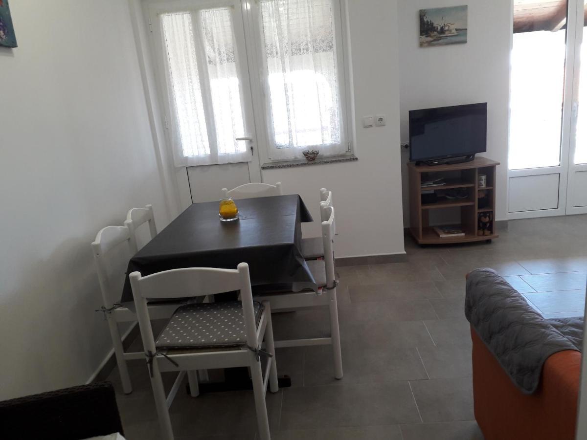 Apartmani Roza Лопар Екстериор снимка