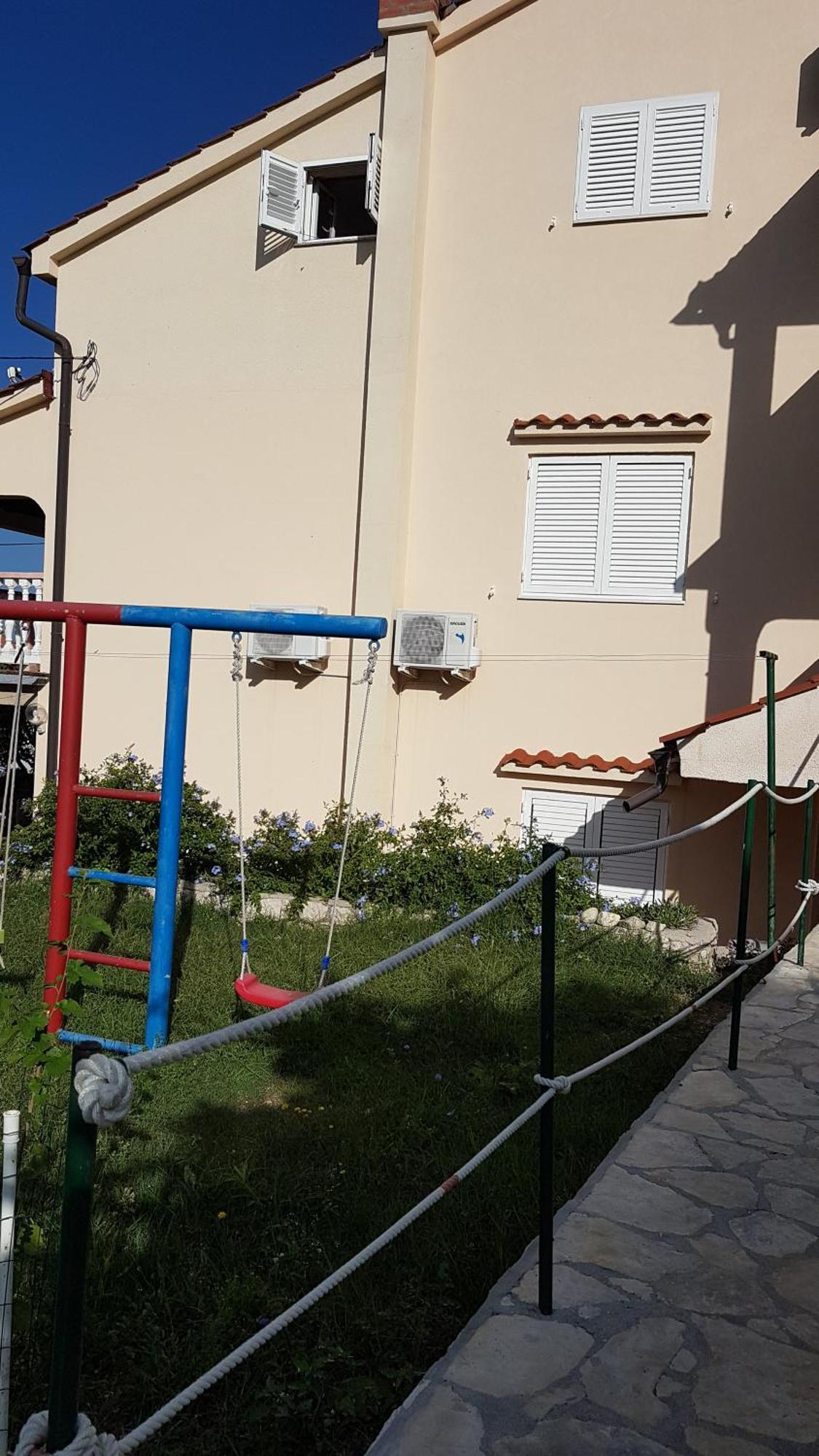 Apartmani Roza Лопар Екстериор снимка