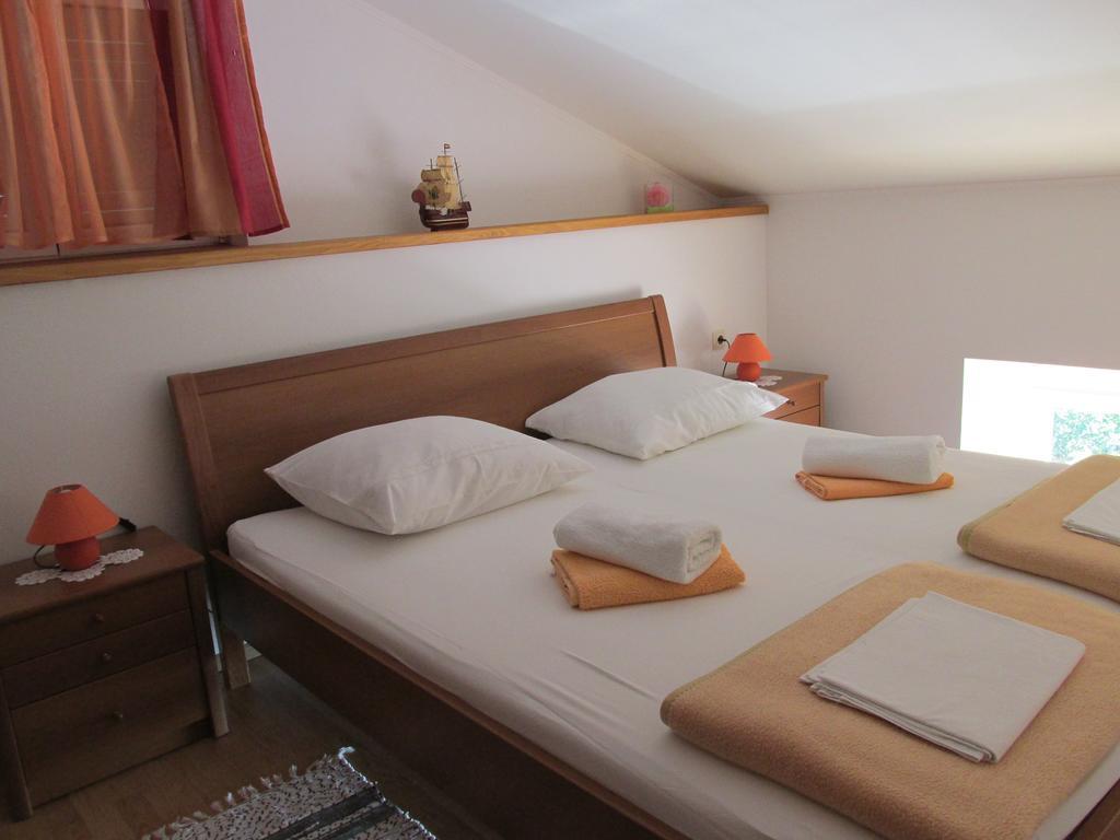 Apartmani Roza Лопар Екстериор снимка
