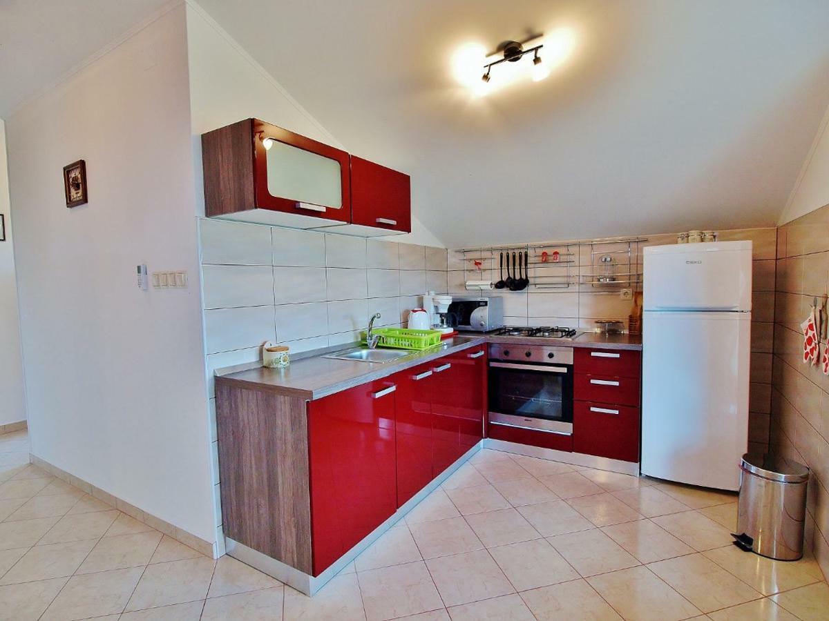 Apartmani Roza Лопар Екстериор снимка